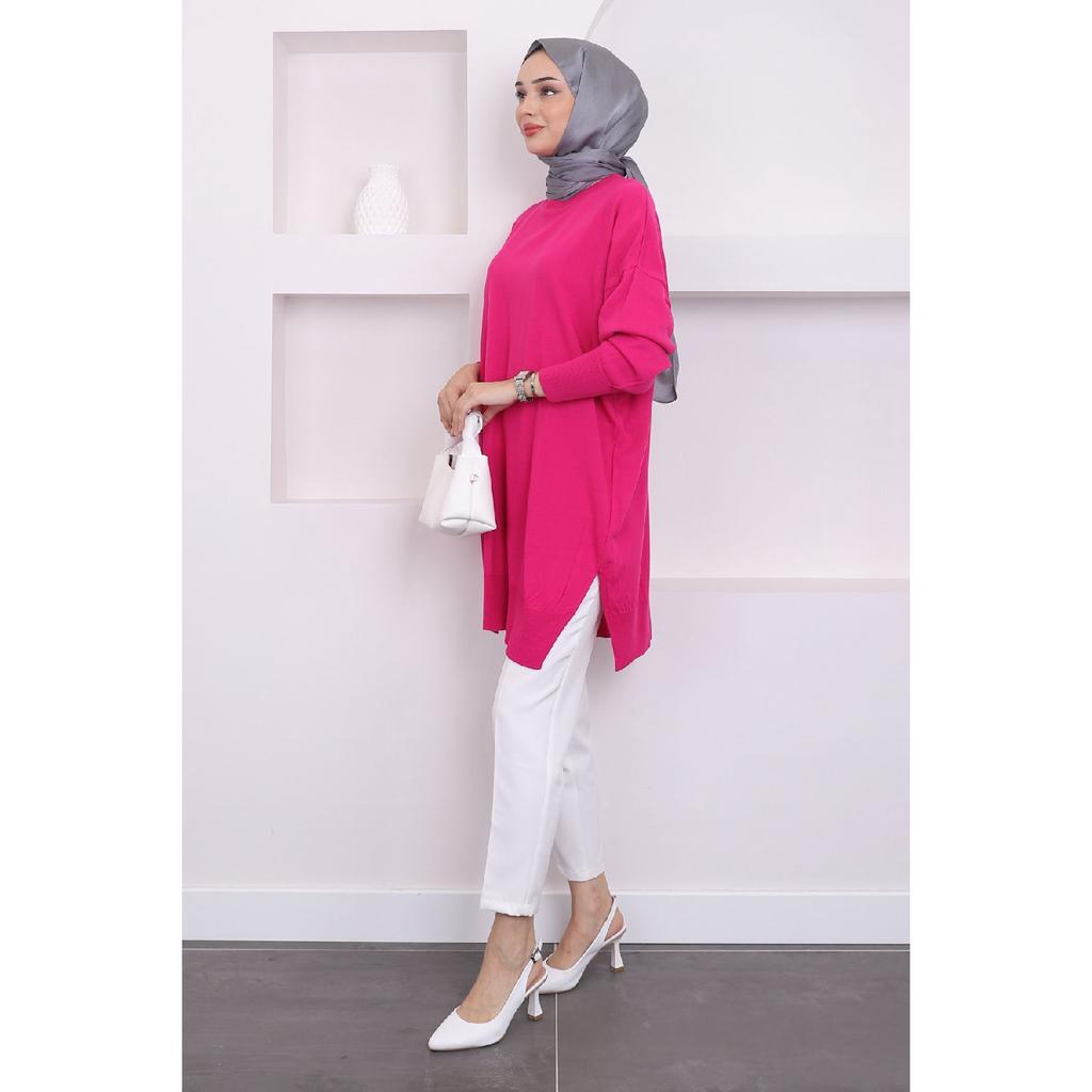 Туника из тонкого мерсеризованного свободного трикотажа темного цвета фуксии с круглым вырезом