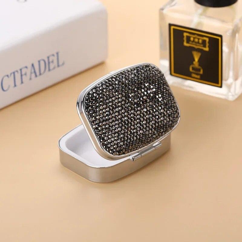 Bling Алмазная металлическая аптечка, 2 сетки, коробка для таблеток, портативный контейнер для таблеток, органайзер для таблеток, мини-коробка для хранения