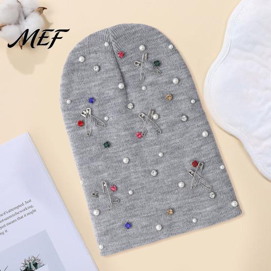 Chic Street Style Hat Colorful Rhinestone Knitted Hat, Faux Pearl Safety Pin Punk Knit Winter Warm Acrylic Bling Hip Hop Cap for Women Fashion