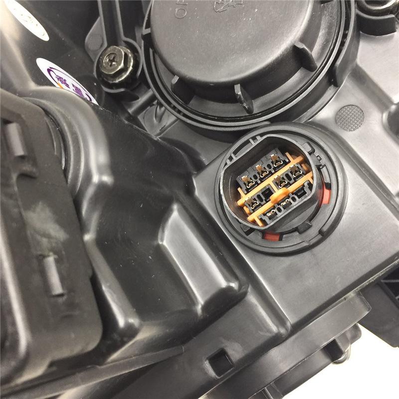 Этот светодиодный блок передней фары, совместимый с 16 моделями Dongfeng Fengshen A60, является совершенно новым.