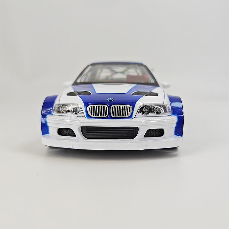 1:24 симуляции BMW M3 GTR, модель суперкара из сплава со звуко-световым демпфированием, регенеративным рулевым управлением и автомобильными украшениями