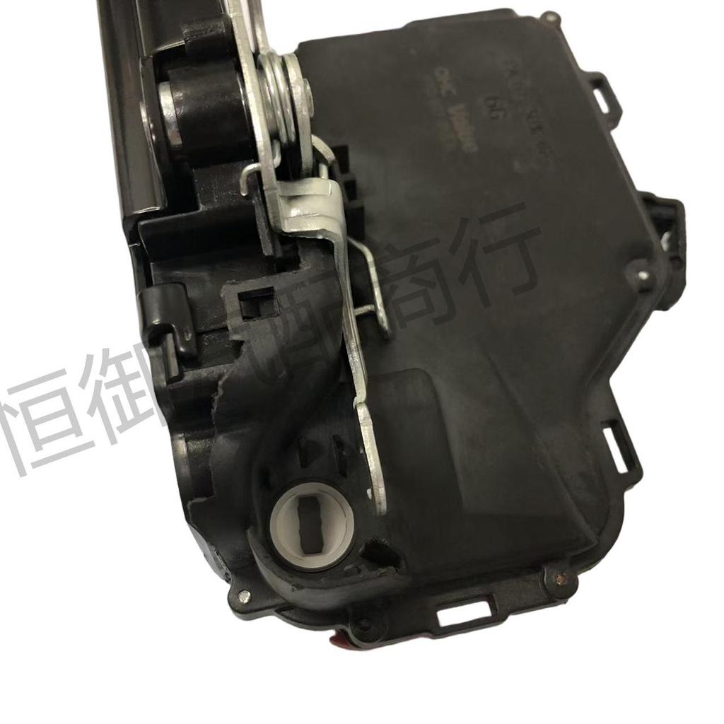 1TD837015A Ручка передней левой двери для Sagitar, Octavia, Touran (2004-2019)