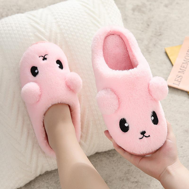 Пара осенне-зимних милых мультяшных домашних нескользящих теплых плюшевых тапочек