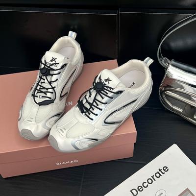 Женская обувь – Кроссовки