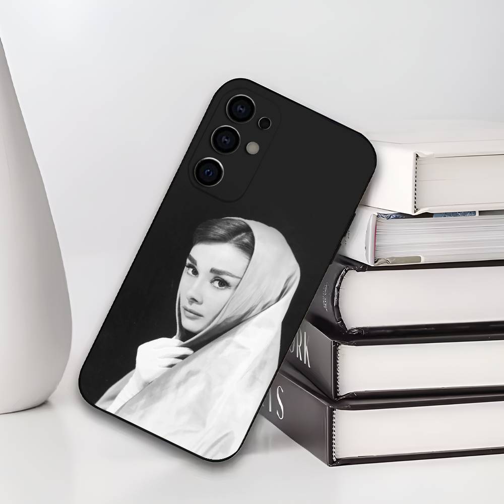 Actress A-Audrey Hepburn Phone Case Silicone Soft For Samsung S25,S24,S21,S22,S23,S30,Ultra,S20,Plus,Fe,Lite