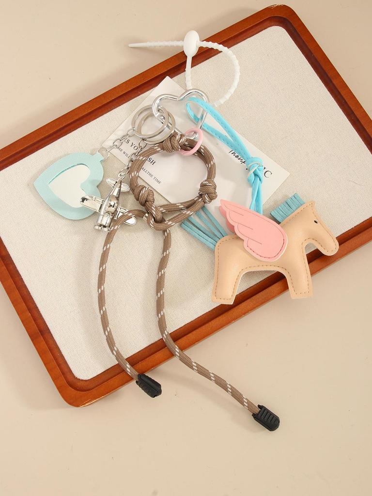 Кожаный брелок Miu Pegasus со шнурком и подвеской