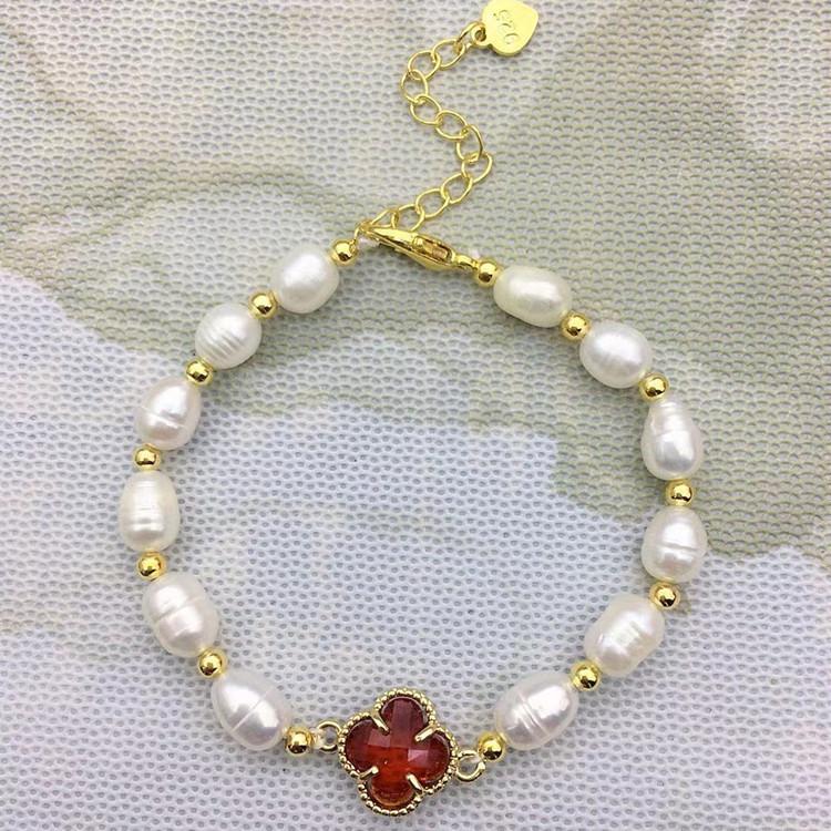 Fashionable Retro Women's Bracelet Temperament Micro Diamond Bracelet Exquisite Rice Grain Bracelet Four Leaf Clover Bracelet Jewelry Gift