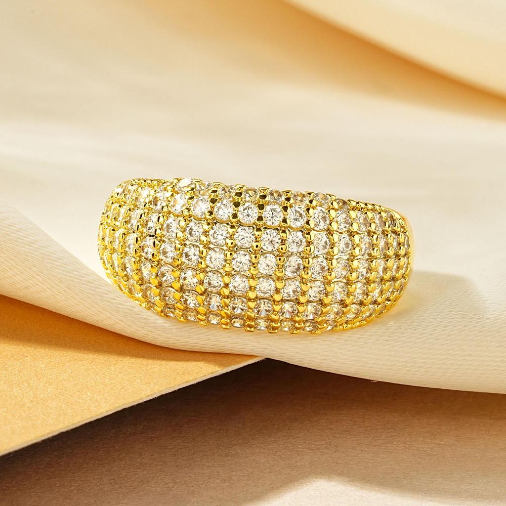 Женское кольцо с широким ободком и микропаве из цирконов - Модное, Роскошное, Трендвое Заявление