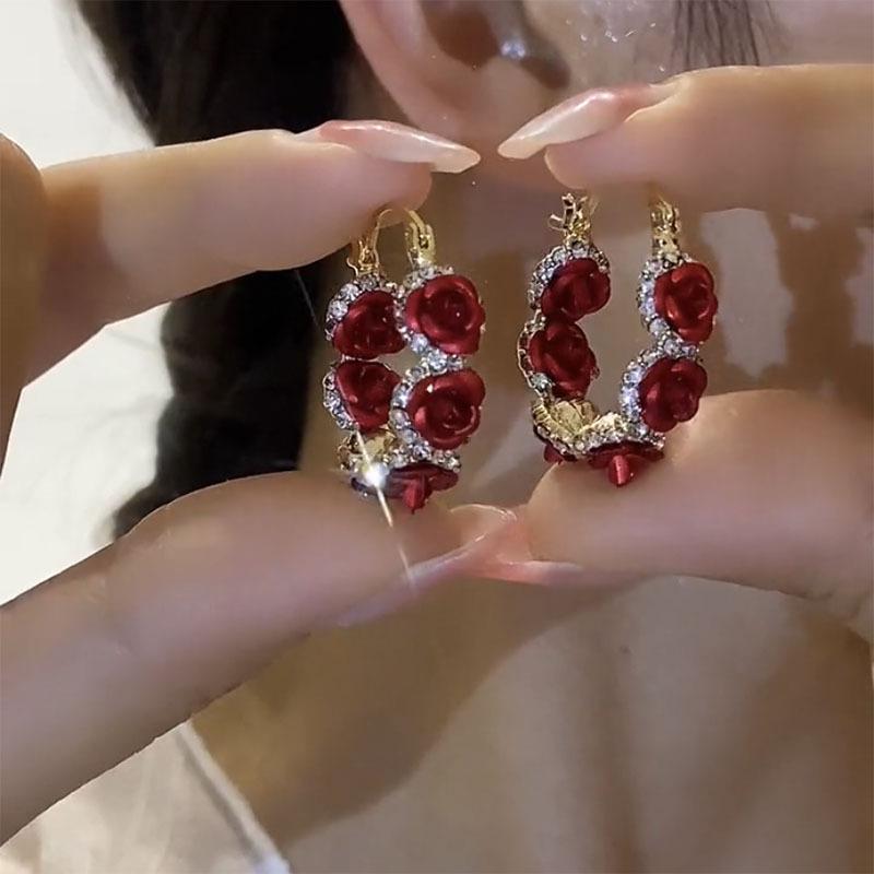 Серьги-кисточки с цветком, инкрустированным бриллиантами 'Серебряная игла' - Элегантные и модные серьги-пусеты высокого класса с уникальным дизайном