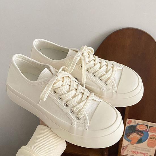 Универсальны весной и летом: милые туфли на высокой подошве с толстой подошвой, парусиновая обувь, женская корейская версия, студенческие маленькие белые туфли, модные туфли для досок.