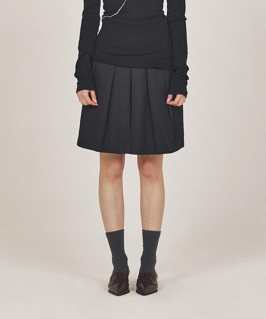 WEREVE Pleated Bermuda Skirt Pants_Black