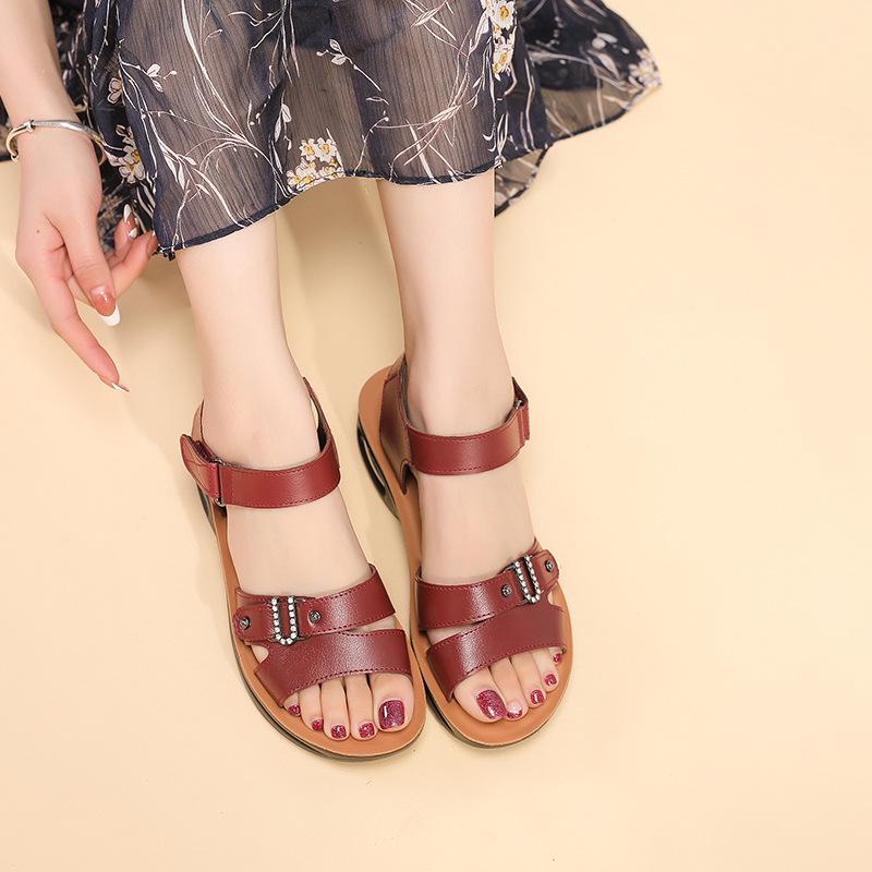 2025 Women's Genuine Leather Soft Bottom Sandals - Air Cushion Comfort for Middle-Aged & Elderly, Large Size Summer Footwear