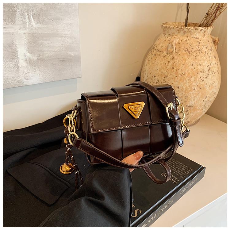 Ielgy Shoulder Messenger Bag Fashion Portable Woven Underarm Small Square Bag