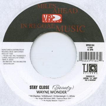 7inch Record WAYNE WONDER / MAVADO - Stay Close (Off Center) VPS9164 VP US 2009 US Reggae, Ska & Dub