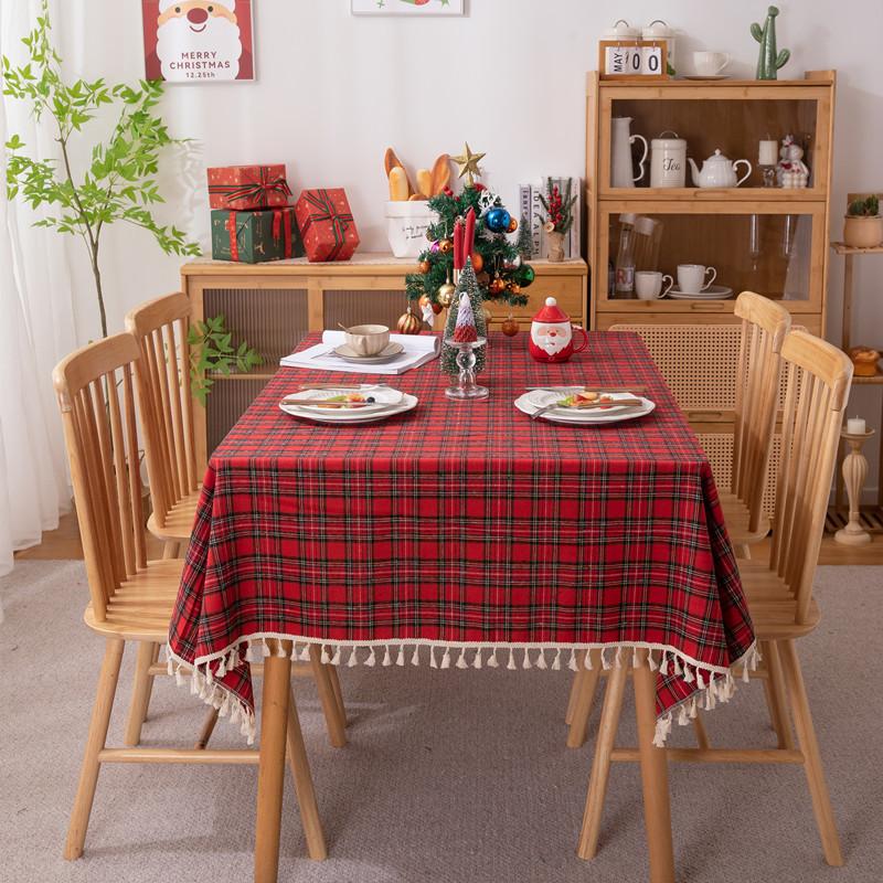 25 Custom-Dyed Polyester-Cotton Festive Christmas Red Grid Gold Silk Decorative Fringed Coffee Table Tablecloth Dining Table Cloth