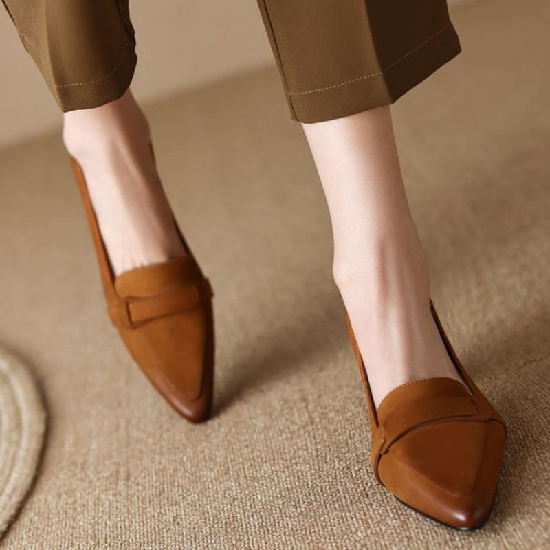 Женские туфли ручной работы из коровьей кожи 2025 года, новые кожаные мокасины с острым носком, французские ретро туфли на среднем толстом каблуке, женские летние туфли