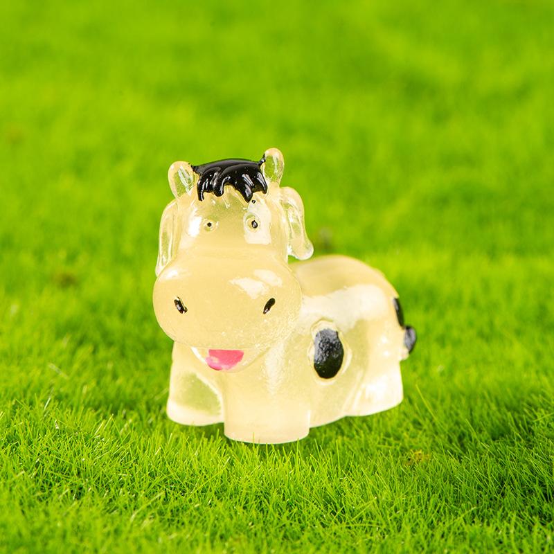 Украшения из коровьей смолы, светящиеся в темноте. Милые мультяшные трехмерные украшения в виде теленка. Микропейзаж. Декоративные аксессуары для творчества и ремесел.