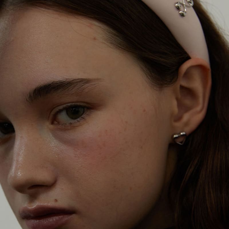 ЛЮБИ МЕНЯ МОНСТР Повязка на голову из кожи с подкладкой из пуха L (L243MHA010)