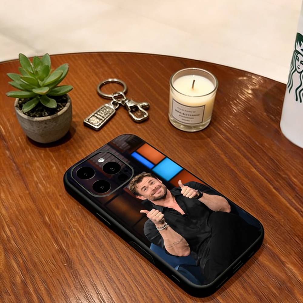 Чехол для телефона с Крисом Хемсвортом для iPhone 17, 16, 15, 14, 13, 12, 11 Plus, Pro Max, Другие Мягкий Черный Чехол