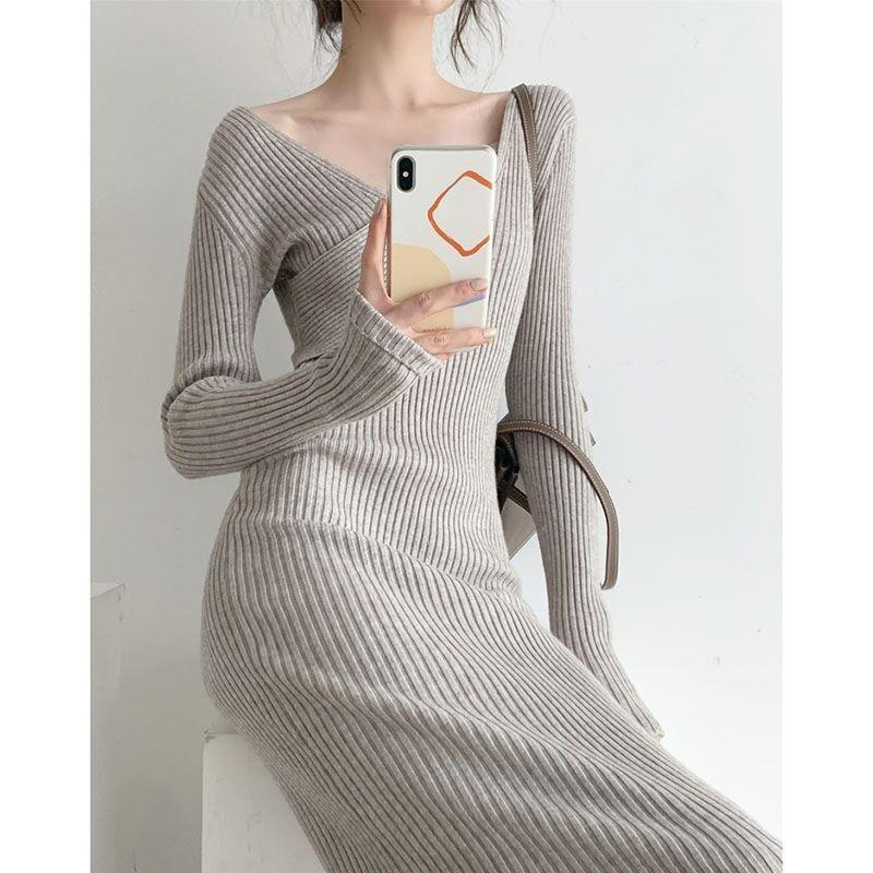 Retro autumn and winter oblique V-neck black long-sleeved knitted long skirt sexy hip skirt thickened slim dress
