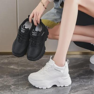 Весенние женские кроссовки Dad в корейском стиле 2024 года: Круглый носок, толстая подошва, повседневная шнуровка