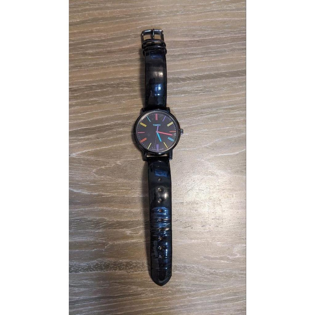 Подержанные цветные аналоговые часы TIMEX