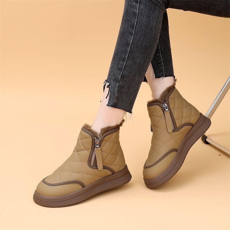 Зимние плюшевые теплые сноубутсы для женщин, утолщенные плюшевые хлопковые туфли на мягкой подошве, новые модные нескользящие ботинки на толстой подошве