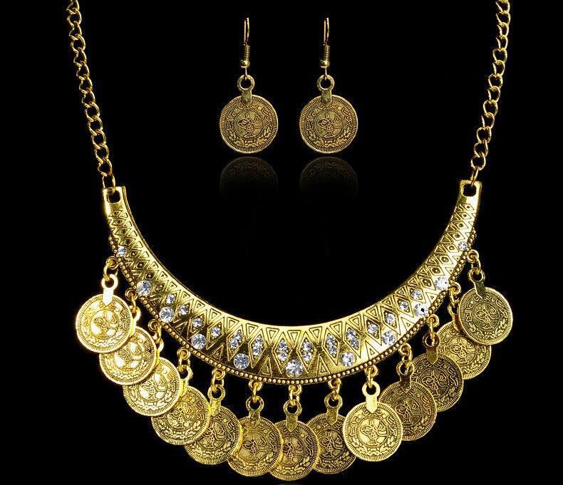 Retro European & American Rhinestone Carved Coin Tassel Necklace - U-Shaped Clavicle Chain Jewelry