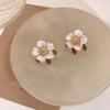 Asymmetric Gardenia Flower Earrings for Women Fashion Jewelry Trendy Luxury Pearl Women's Stud Earrings