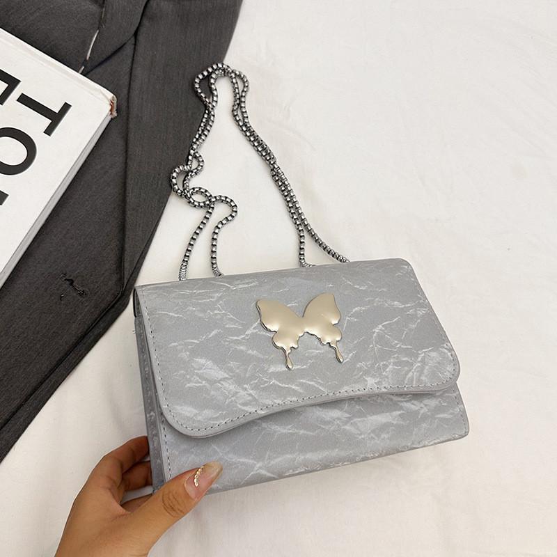 Модная сумка кроссбоди через плечо с украшением в виде бабочки и дизайном цепочки