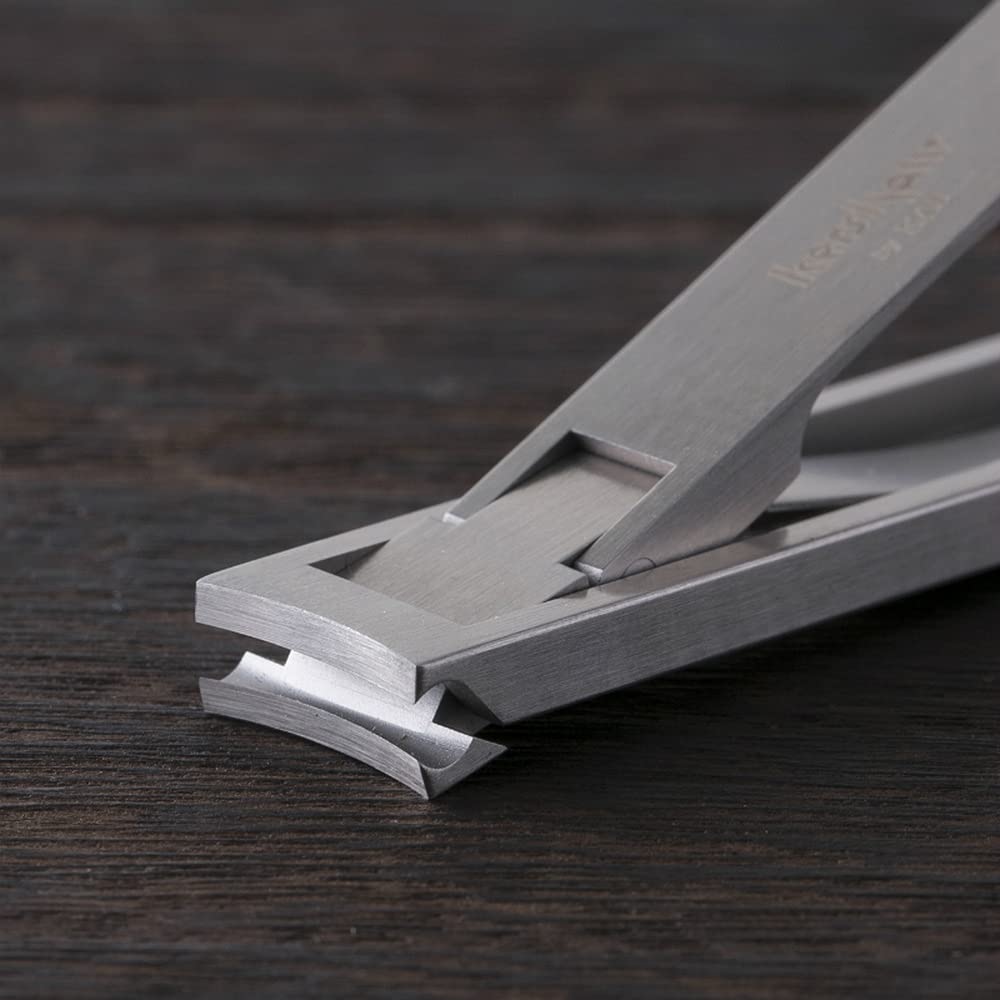 Kai Corporation KAI Nail Leaf Type Leather Curved Premium Made in PQ1002 Clippers, (with Case), Blade, Quality, Japan,