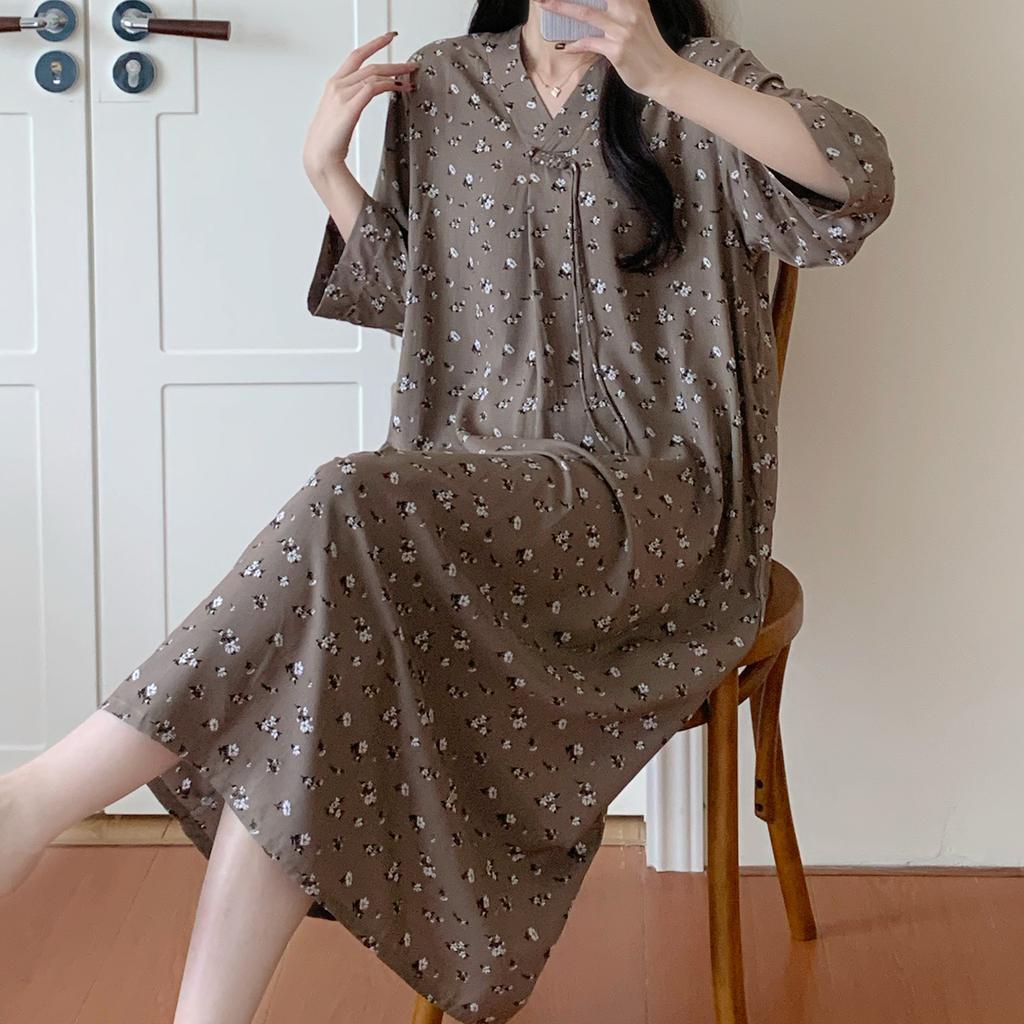 Floral printed nightdress women's summer medium-sleeved V-neck loose and comfortable can be worn outside loungewear new Chinese cotton and silk skirt