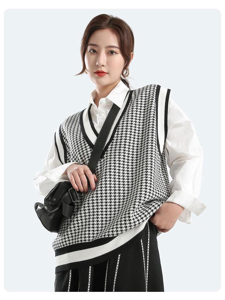 Women's Houndstooth V-Neck Plaid Sweater Vest - Layered, Sleeveless, Loose Fit for 2025
