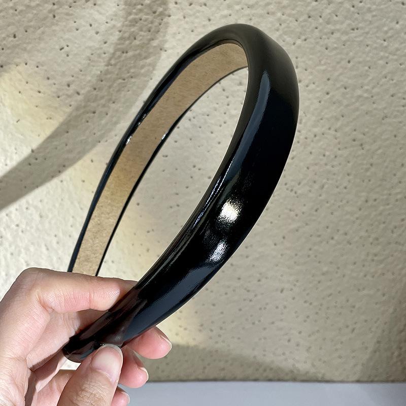 French Elegance Black Series Pearl Headband with Teeth - Autumn/Winter Collection