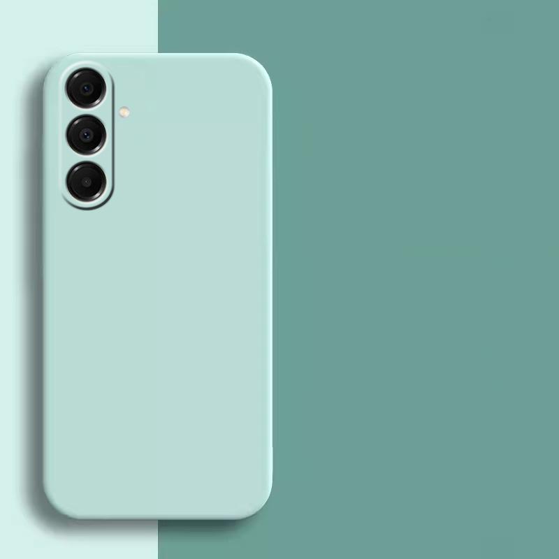 Тонкий чехол из жидкого силикона для Samsung Galaxy A17 с защитой-бампером