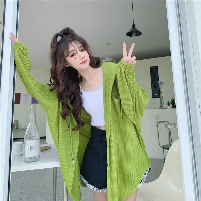 Женский белый кардиган с капюшоном для защиты от солнца - Длинный рукав, Коллекция Осень 2025, Средней длины и универсальное тонкое пальто