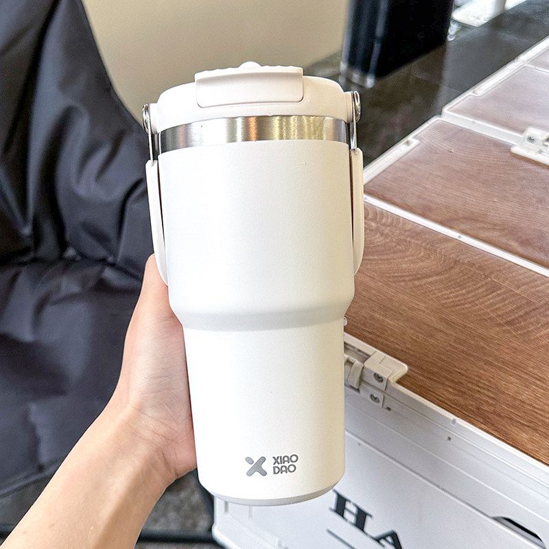 Large Capacity Vacuum Cup 2024 New Arrival Large Ice Cup Portable Vehicle-Borne Cup with Straw Summer Ins Traveling Vacuum Cup