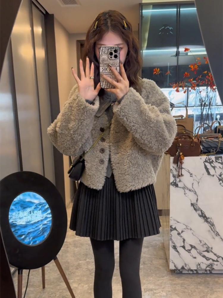 Women's Winter 2024 Thick Lambswool Coat - Warm, Loose-Fit, Short, Round Neck