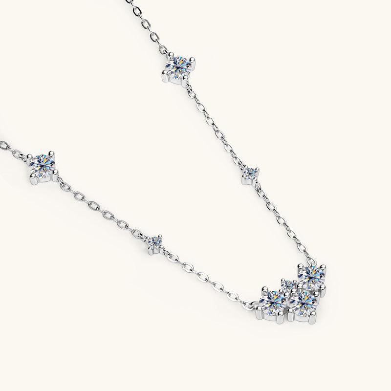 Silvere Glam A Niche Design Sense Smiling Moissanite Ожерелье Подвеска из стерлингового серебра 925 пробы для вашей девушки в качестве подарка на День святого Валентина