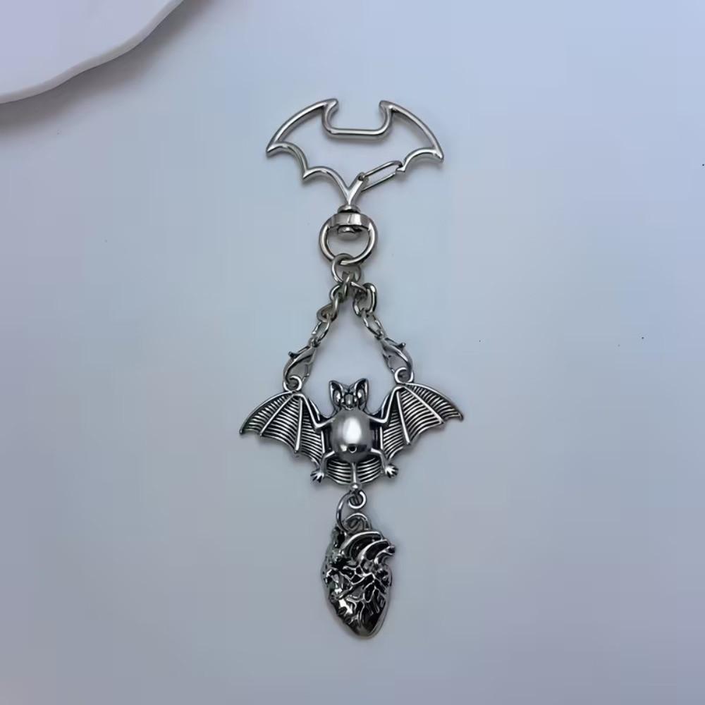 Dark Style Gothic Bag Pendant Exaggerated Halloween Charm Niche Personality Bat Keychain Cosplay