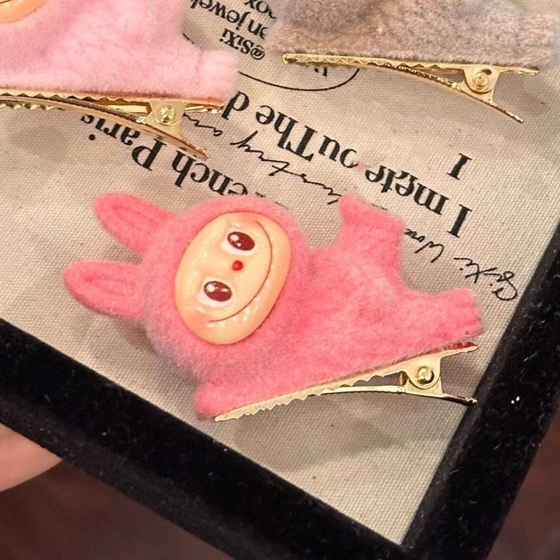 1pc 3D Stretch Cloth Hair Clip, Cute Cartoon Plush Lying Posture Figurine Hair Clip, High Aesthetic Value, Broken Hair Side Clip