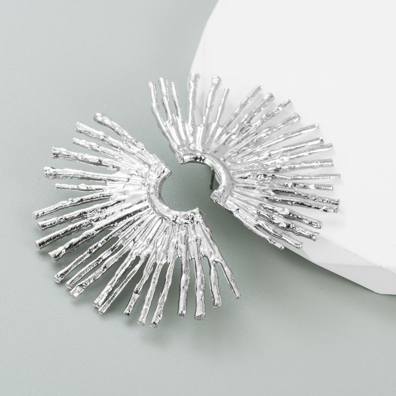 Women's Stud Earrings Exaggerate Earrings Alloy Sunflower Studs Gold Punk High Quality Earrings