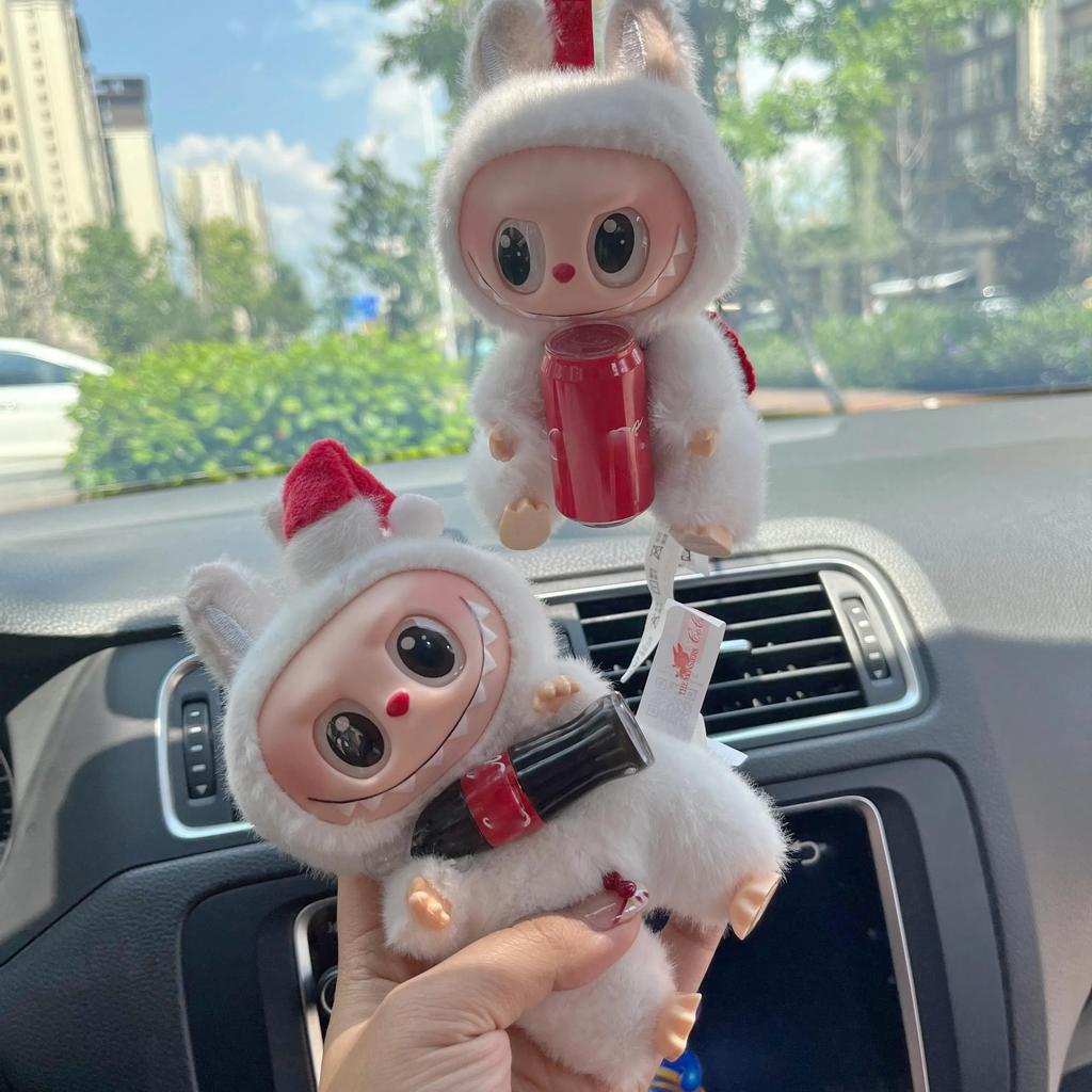 LABUBU G3 Винтажная бутылка Шарм для автомобиля 1:1 Высококачественная реплика Премиум винил Авто Декор Зеркало Вентиляционная клипса на приборную панель Украшение Безопасное вождение Коллекционный подарок