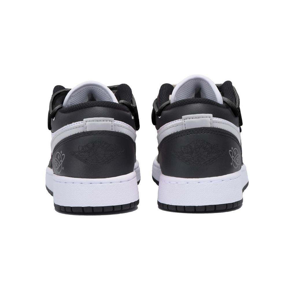 Jordan Air Jordan 1 Устойчивые к истиранию Нескользящие Низкие Винтажные Баскетбольные Кроссовки Мужские Черный Белый Серый 553558-131(Команда85-)