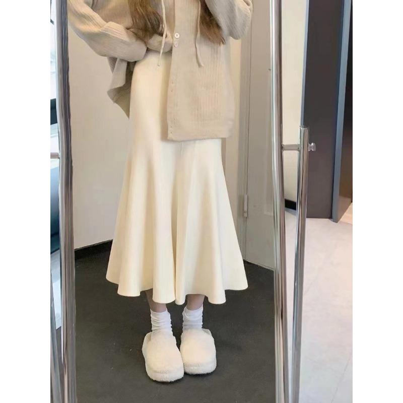 Юбка-бюстье средней длины из шерстяной трикотажной сетки с высокой талией на осень и зиму