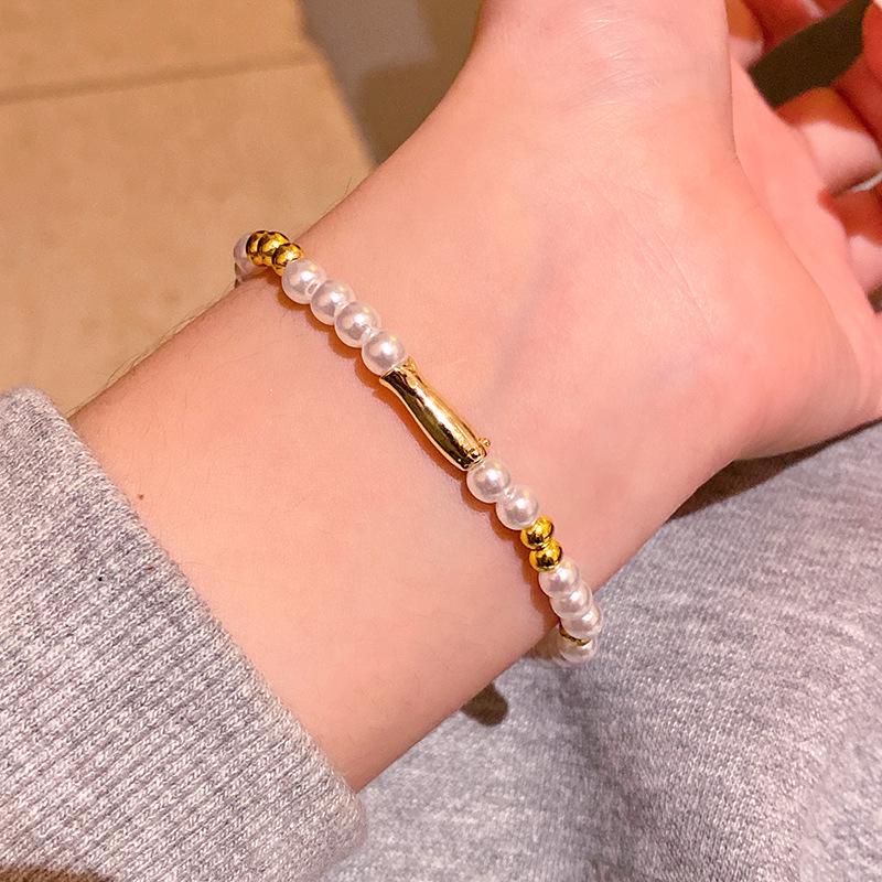 "Elegant Women's Pearl, Obsidian, and Crystal Bracelet - Chinese Ancient Style"