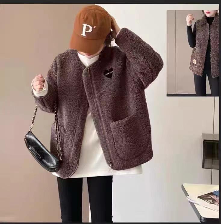 Autumn and Winter New Thickened Lamb Plush Coat Women's Age-reducing Embroidery Love College Style Cardigan Top