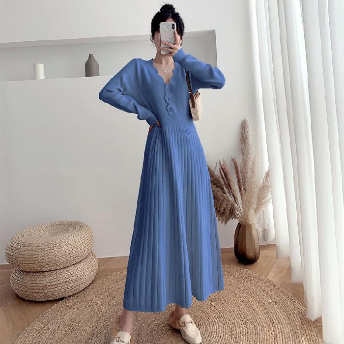 Вязаное миди-платье-свитер облегающего кроя Весна-Осень 2024