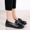 Обувь для мам, кожаная обувь для пожилых женщин с мягкой подошвой, удобные туфли на плоской подошве на танкетке
