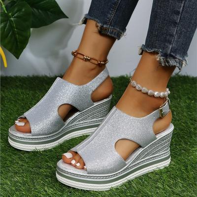 НОВЫЕ женские повседневные босоножки на танкетке с блестками золотого и серебряного цвета с вырезами, женские летние пляжные сандалии с открытым носком и пряжкой одной линии